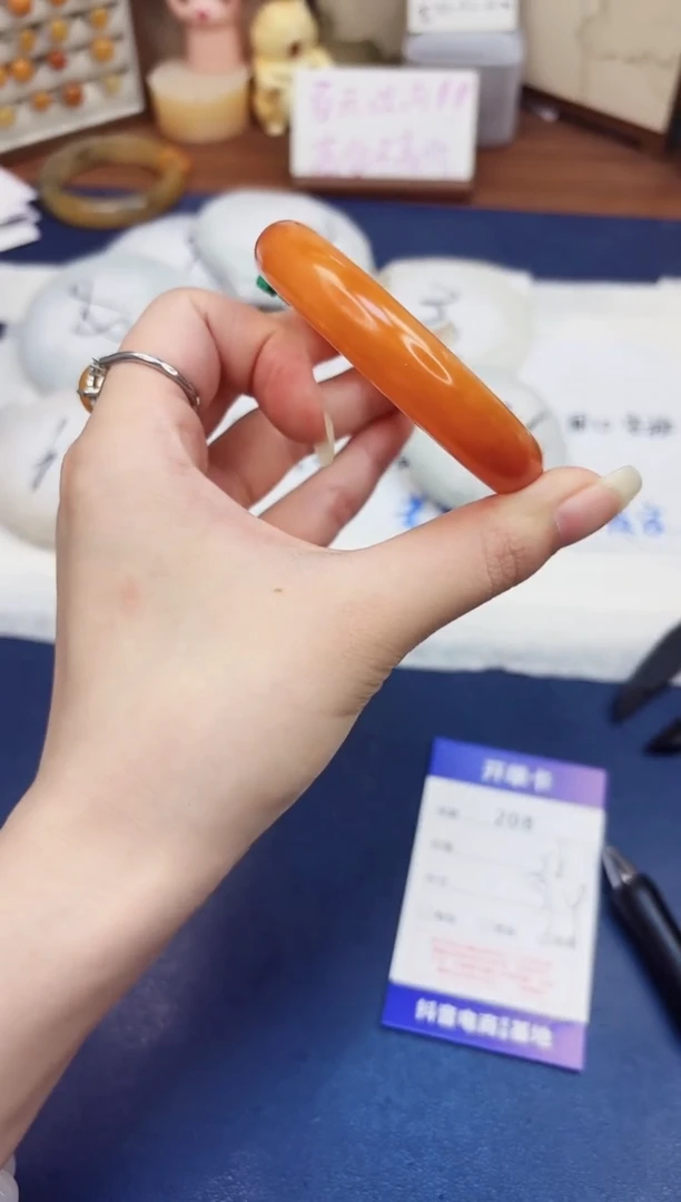 石英质玉手镯未镶嵌208-财气镯-圈口57