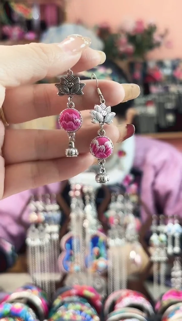 艺枝独绣手工饰品  130