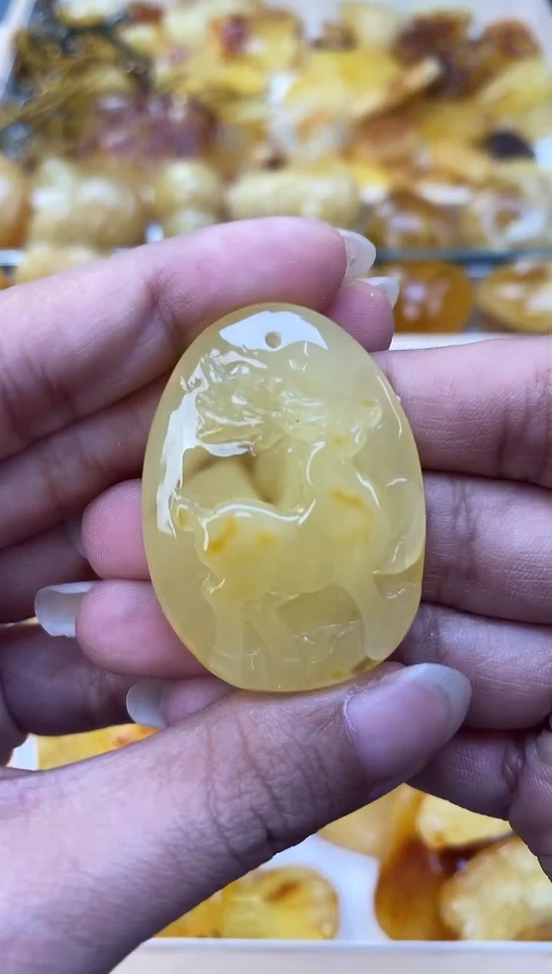 未镶嵌琥珀裸石天然琥珀蜜蜡