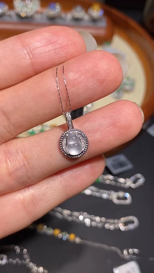 【闪购商品】翡翠吊坠(不含链)18K金镶嵌吊坠