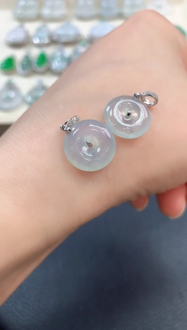 【闪购商品】翡翠吊坠(不含链)18K金镶嵌b4多样性一件发货