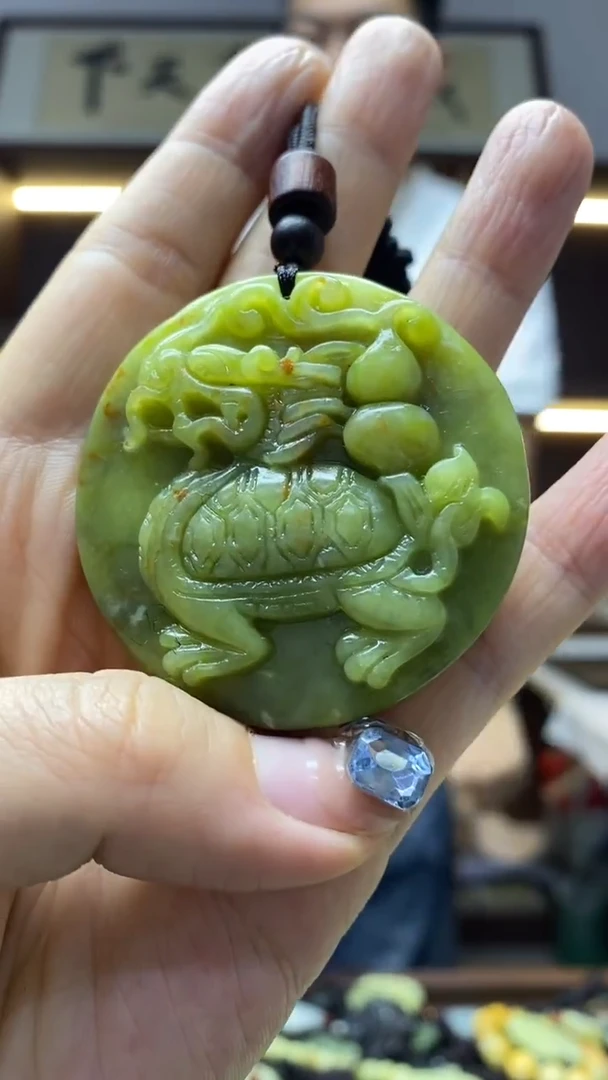 未镶嵌岫玉挂件