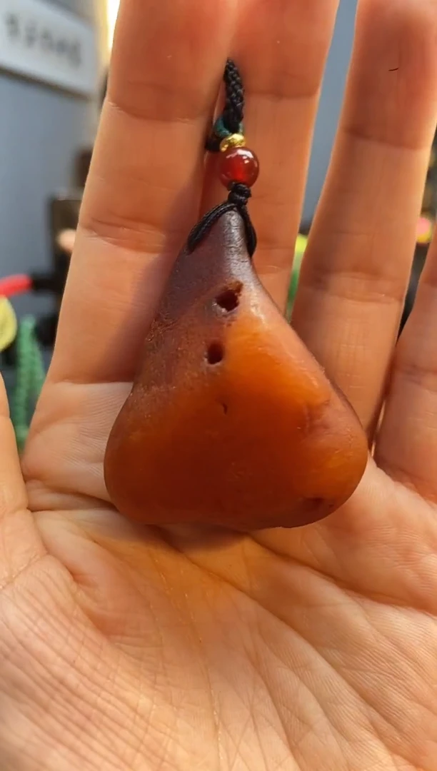 琥珀颈饰未镶嵌吊坠