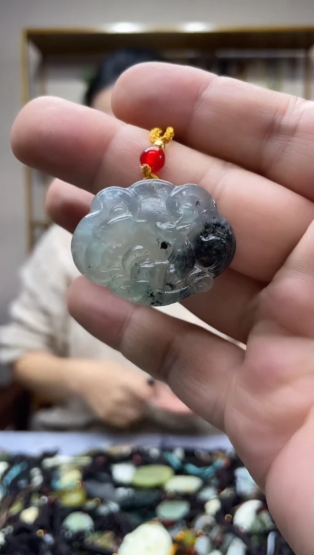 未镶嵌岫玉吊坠·