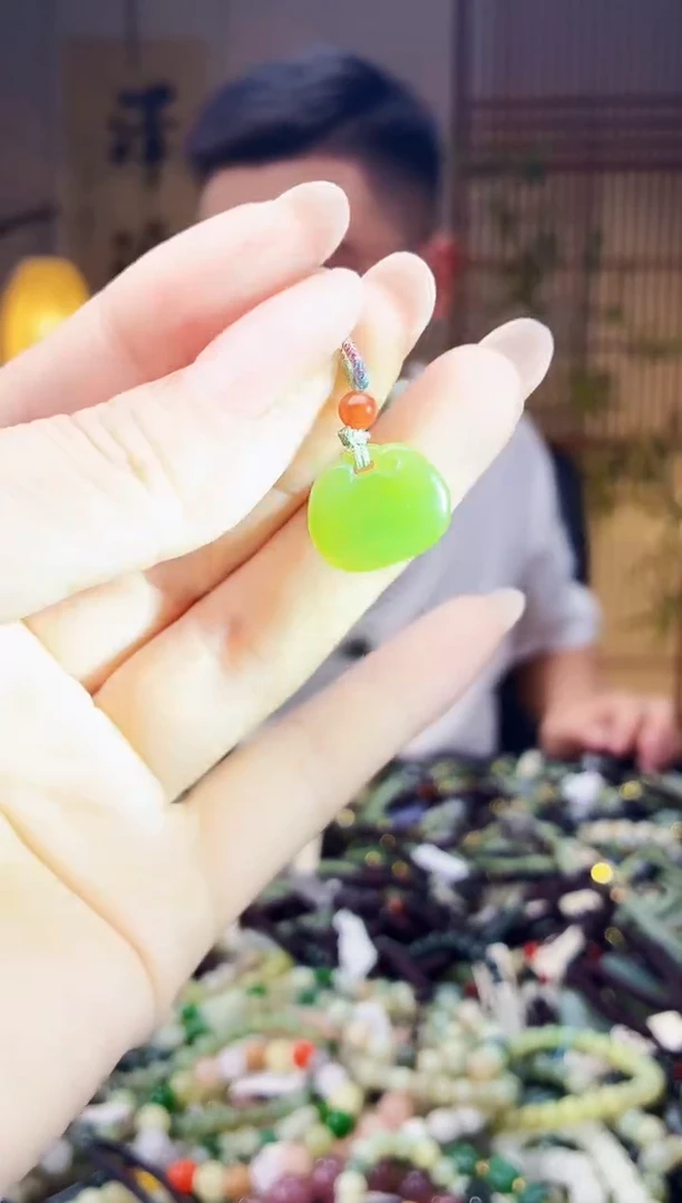 颈饰未镶嵌和田玉多样性发货，拍一发一