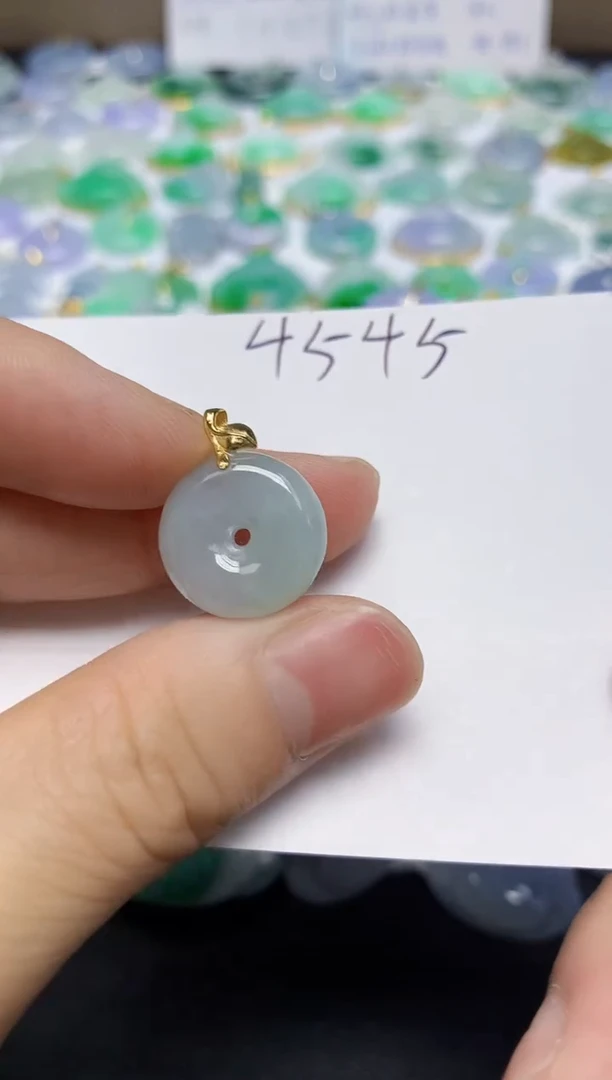 翡翠未镶嵌颈饰天然缅甸翡翠A货