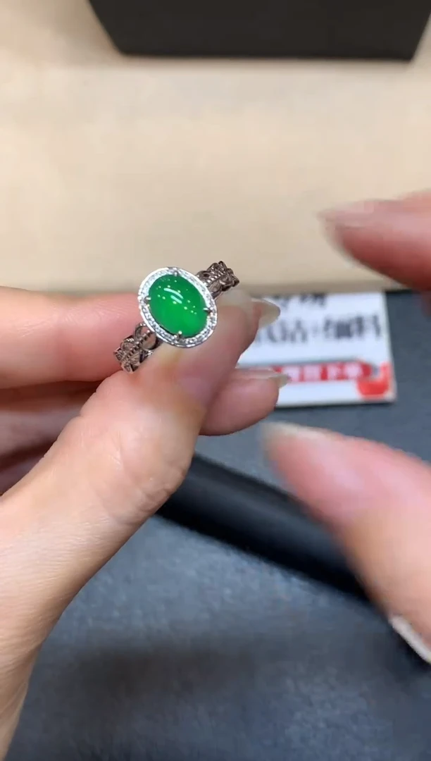 18K金镶嵌戒指翡翠号【无鉴赏期】