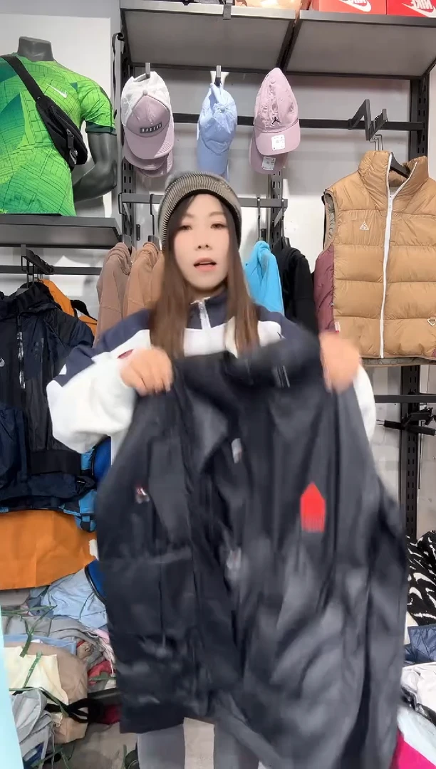 1274  编码 瑕疵款直播间过款为准 尺码    身高  S