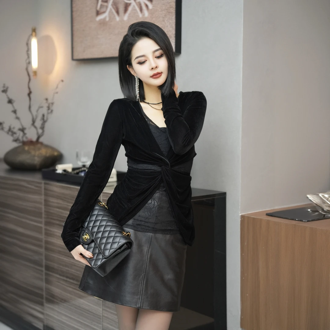 POPULARYW【悄然心动】精致蕾丝丝绒拼接设计感V领内搭修身上衣