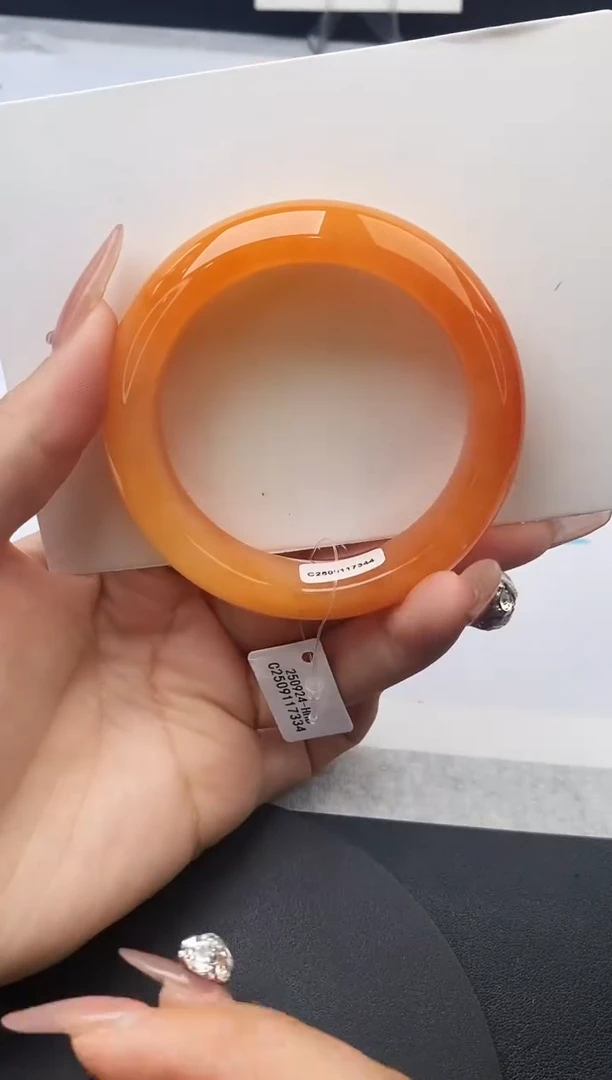 未镶嵌手镯石英质玉w190-HHB55+