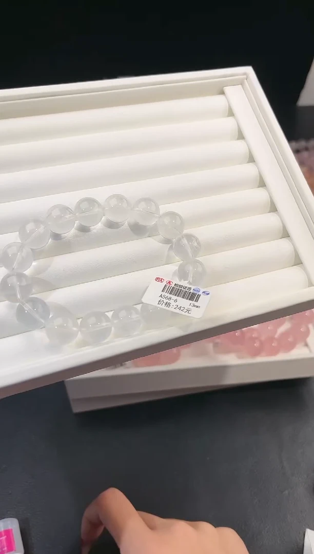 【闪购商品】水晶手链未镶嵌多样性发一奶白13mm