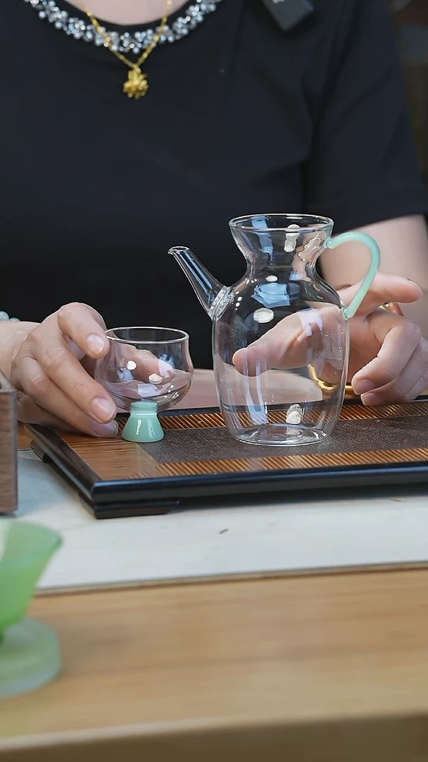 绿底圆融玻璃主人杯+绿把执壶