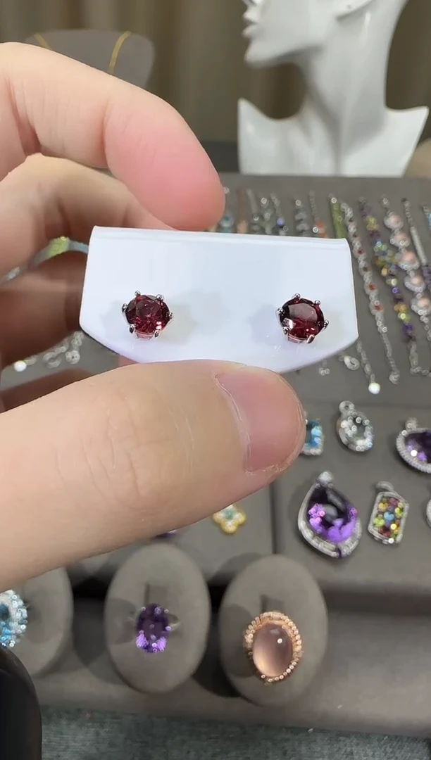 银S925镶嵌耳饰石榴石6mm耳钉简约款