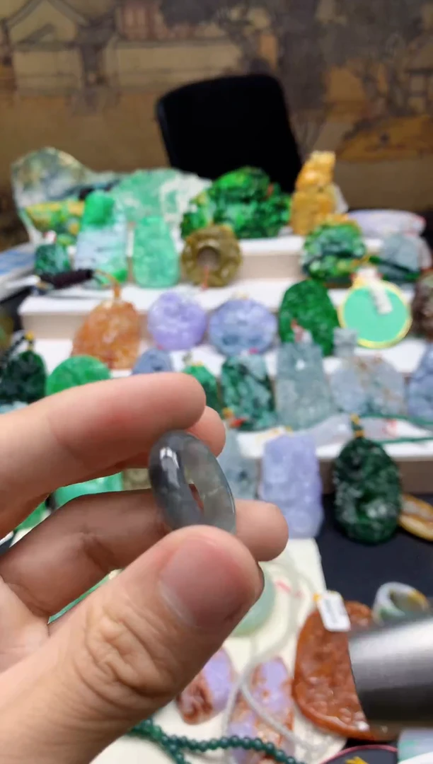 颈饰未镶嵌翡翠天然A货翡翠