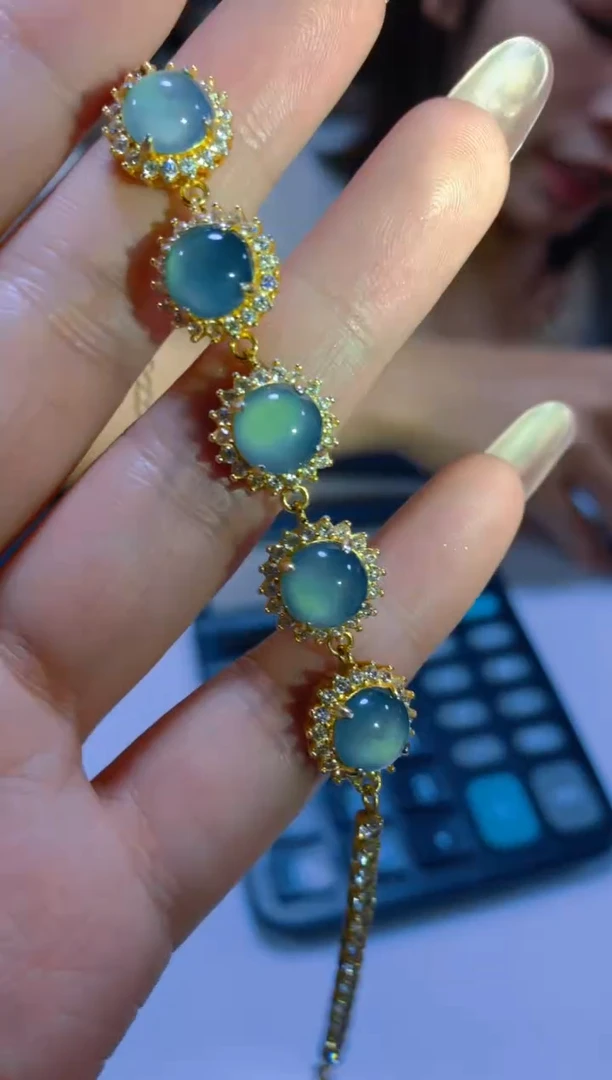 未镶嵌手链翡翠多样性发一