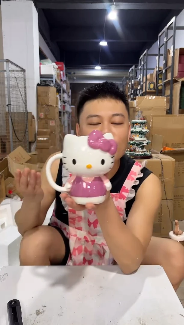 瓷片粉色kt全身杯陶瓷