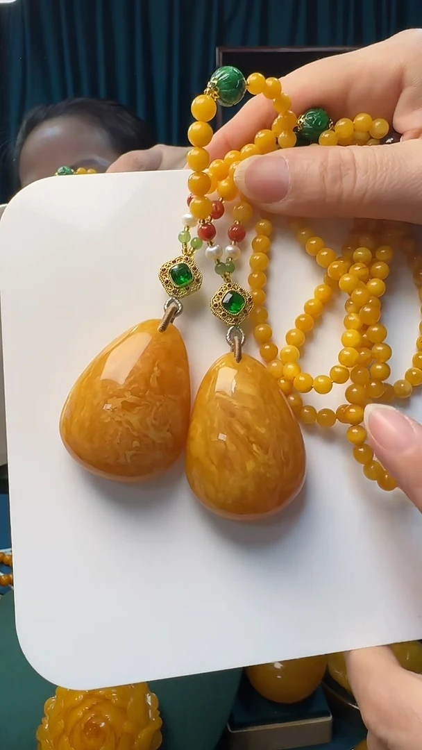 未镶嵌吊坠(赠链)琥珀蜜蜡水滴吊坠 （多样性只发其一）