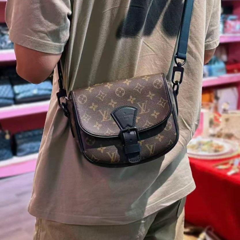 95新 LouisVuitton/路易威登 专柜17400芯片老花邮差斜挎包B5806