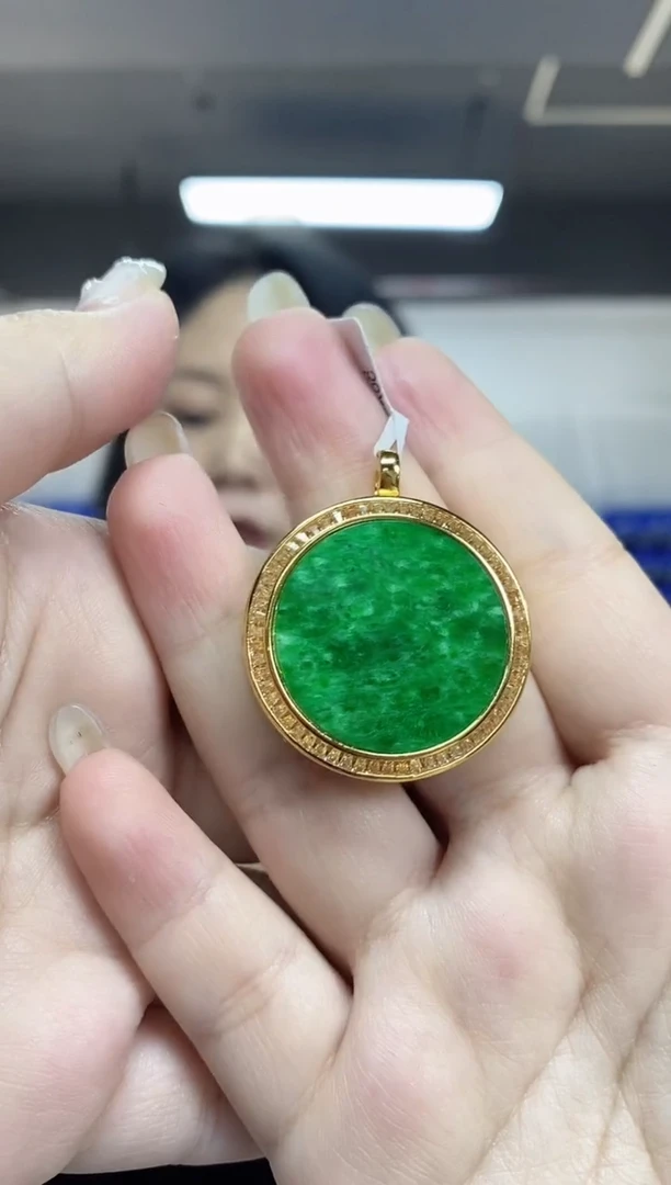 【闪购商品】翡翠吊坠(不含链)银S925镀金镶嵌多样性发其一颜色微差