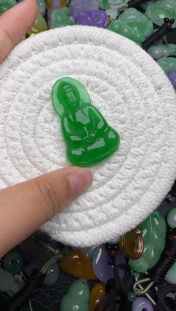 颈饰未镶嵌翡翠缅甸翡翠吊坠