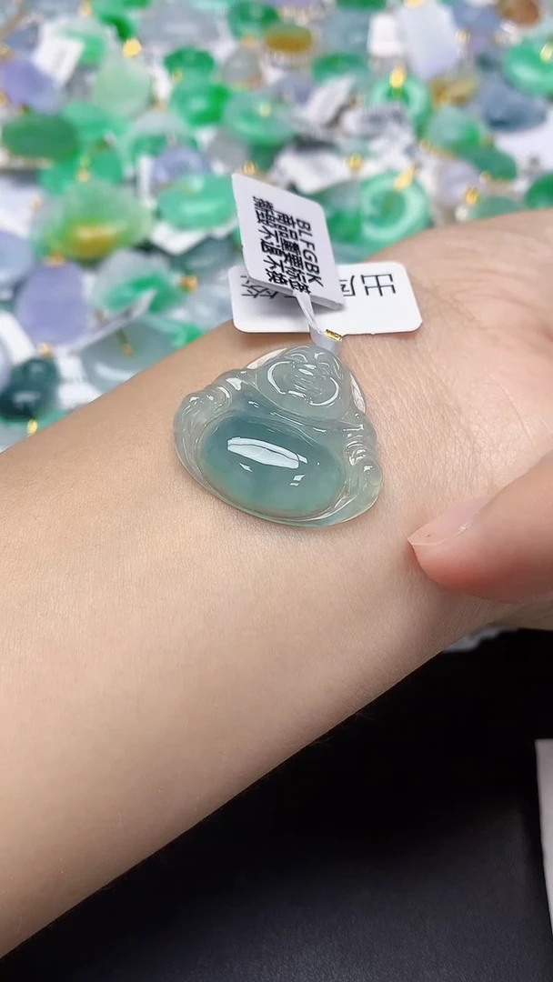 翡翠18K金镶嵌颈饰天然缅甸a货翡翠