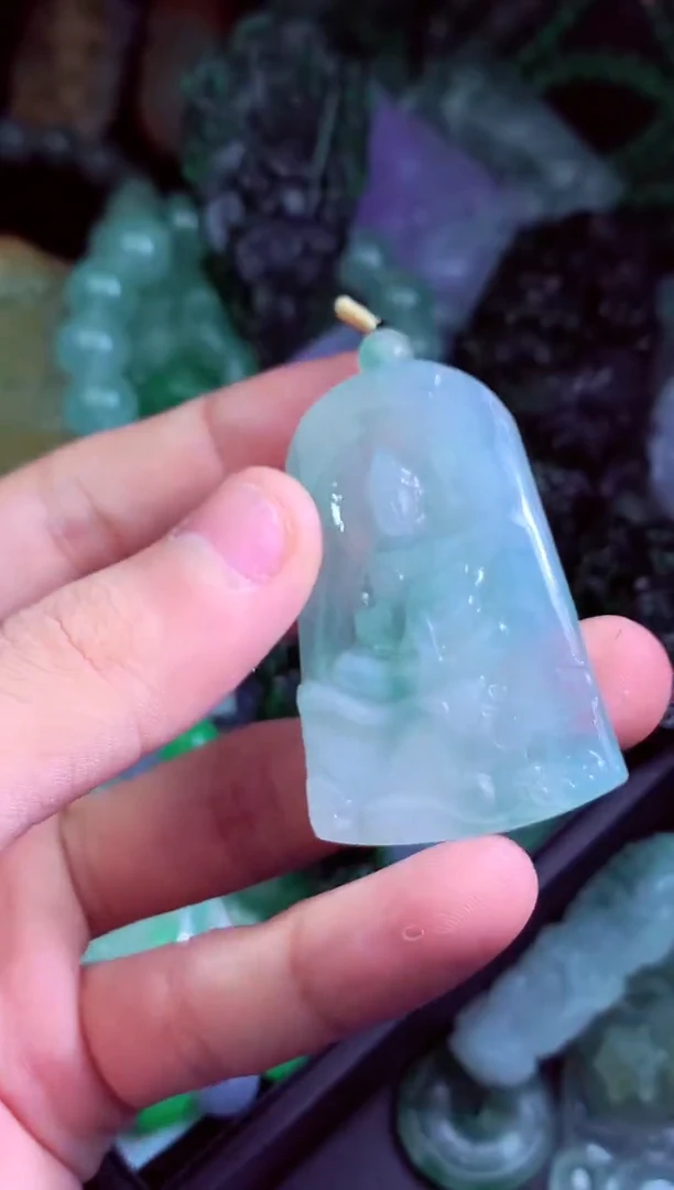 未镶嵌定制翡翠p****?翡翠毛货定制