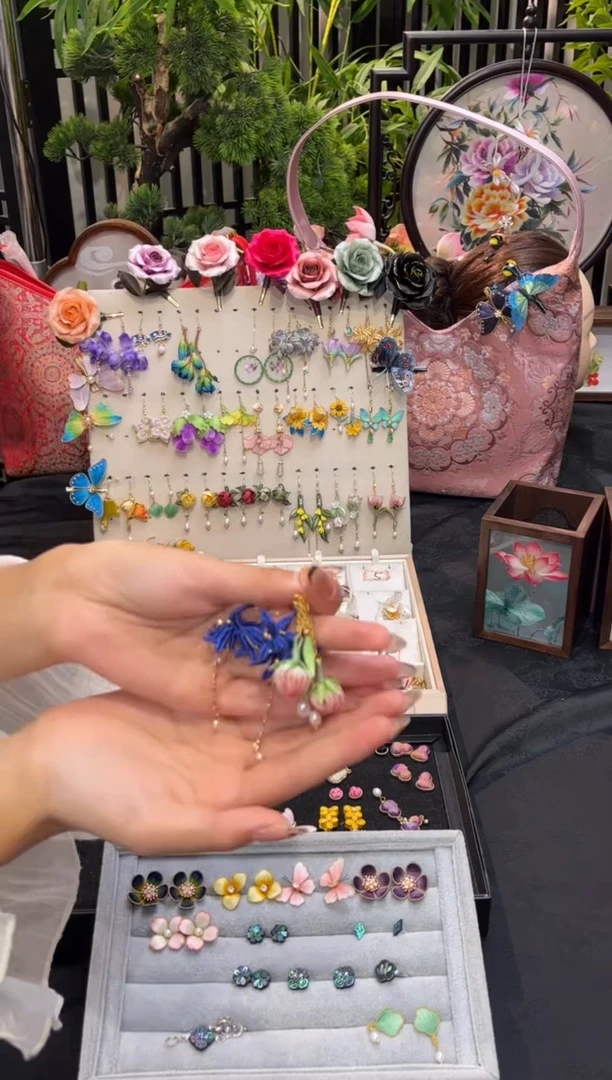 织绣柠****⁶非遗手工绒花饰品