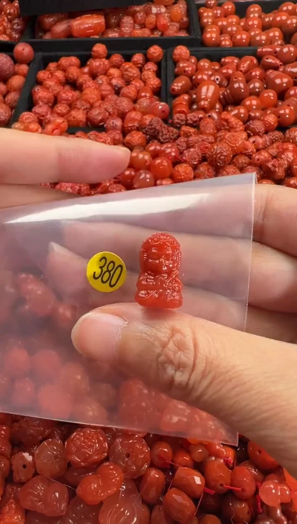 颈饰未镶嵌南红玛瑙1