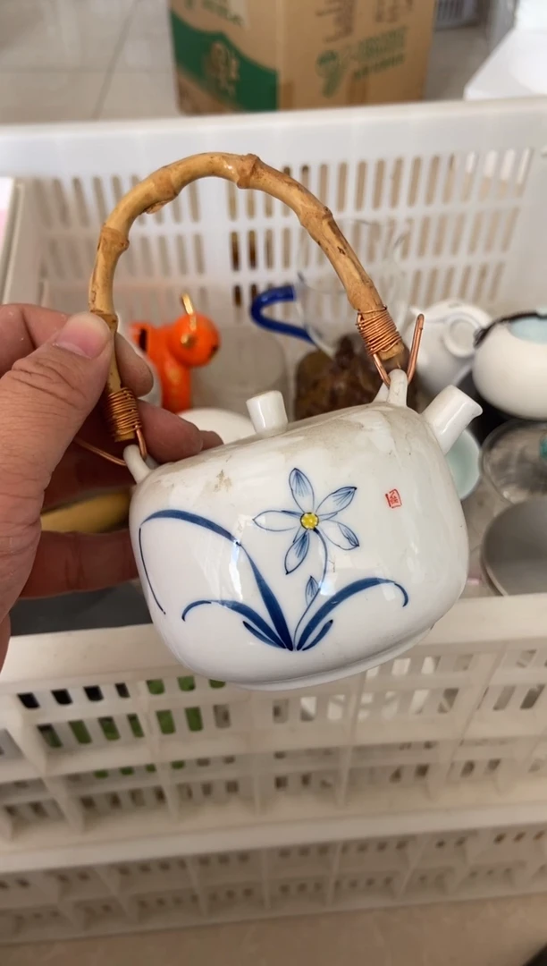 无运费险有瑕疵的摄影的产品有使用过的痕迹有点脏介意勿拍