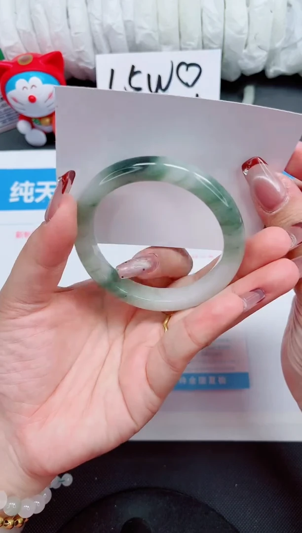 【闪购商品】石英质玉手镯未镶嵌204