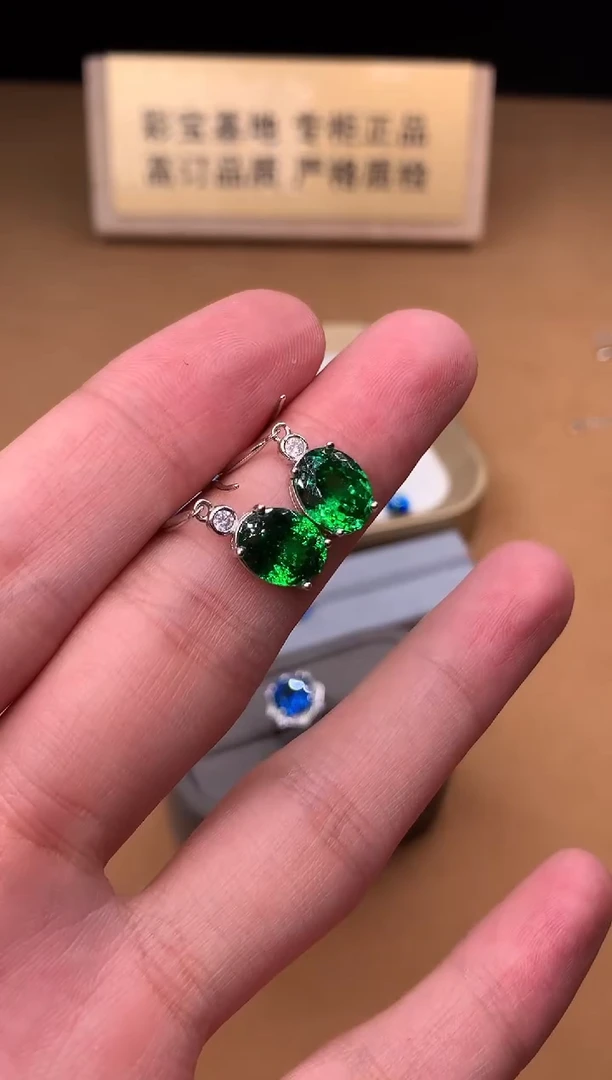 银S925镶嵌耳饰绿色碧玺4234
