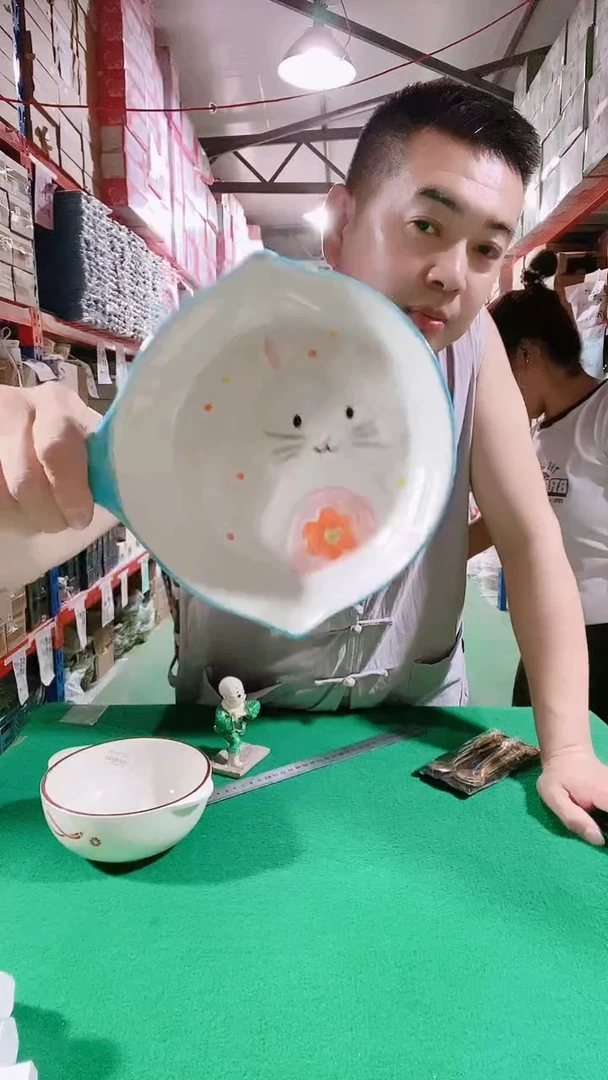 瓷片碗碟好物一件不留@@1