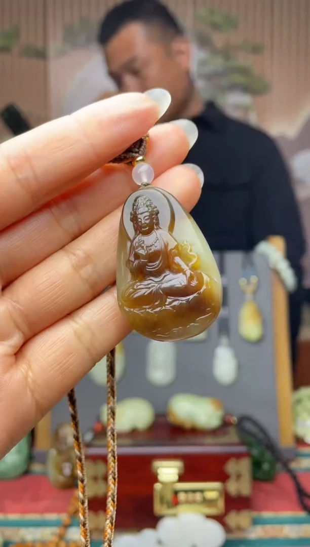 颈饰未镶嵌和田玉拍一发一