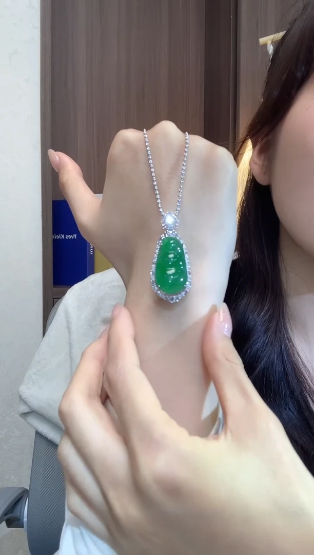 翡翠18K金镶嵌吊坠(不含链)Z86