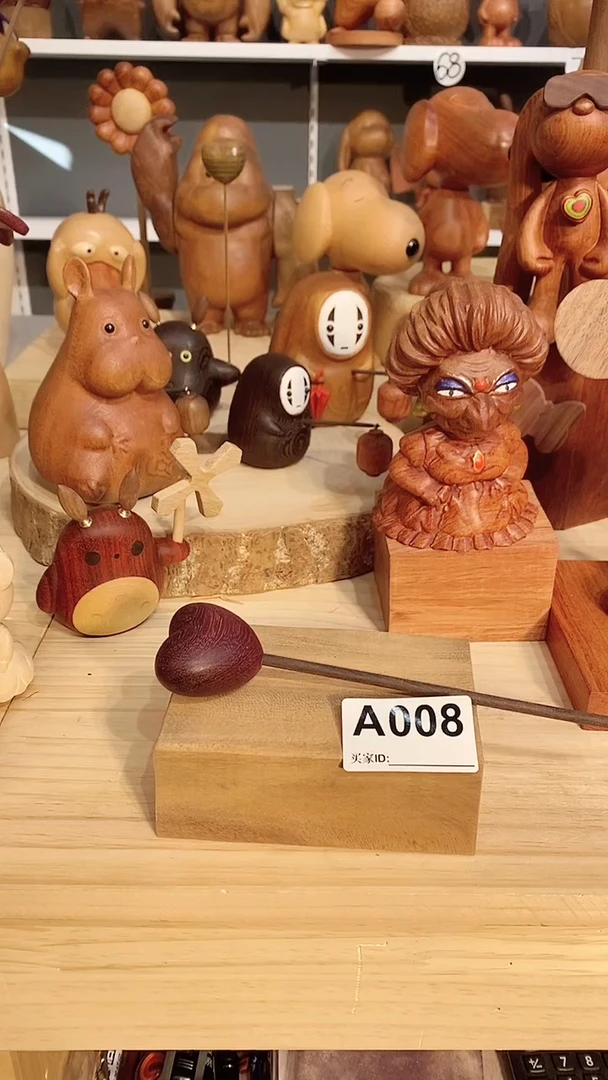 【闪购商品】木木雕摆件可爱卡通
