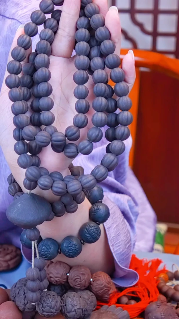 用****0黑花宜1.3瓜珠 108子 福利 很瑕疵（处理过）