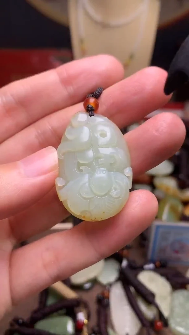 颈饰未镶嵌和田玉新疆料青海料清水和田玉吊坠