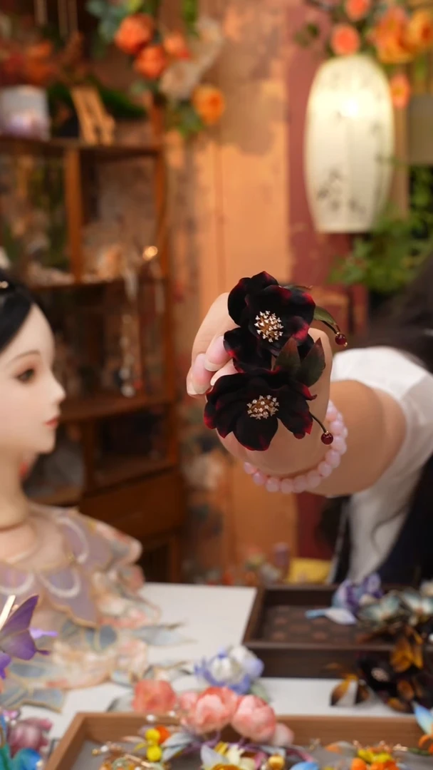 铜合金花岗石锦簪阁绒花