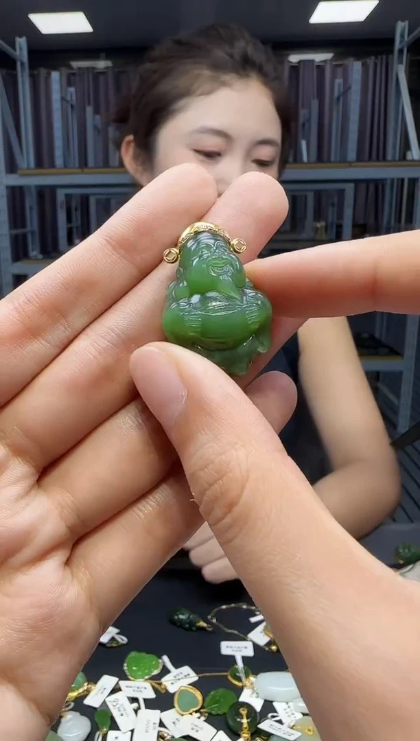 和田玉18K金镶嵌挂件1