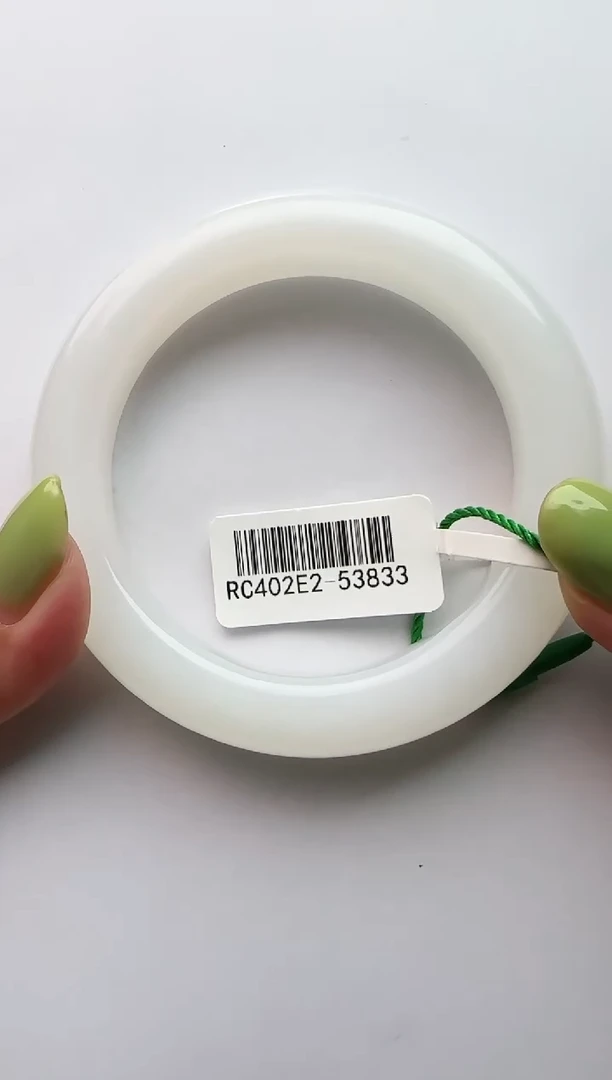 和田玉手镯未镶嵌不***果53