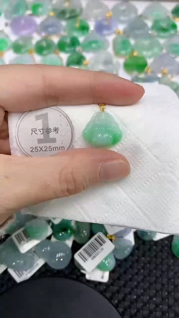 颈饰18K金镶嵌翡翠a货支持复检百元以上9元证书费自理