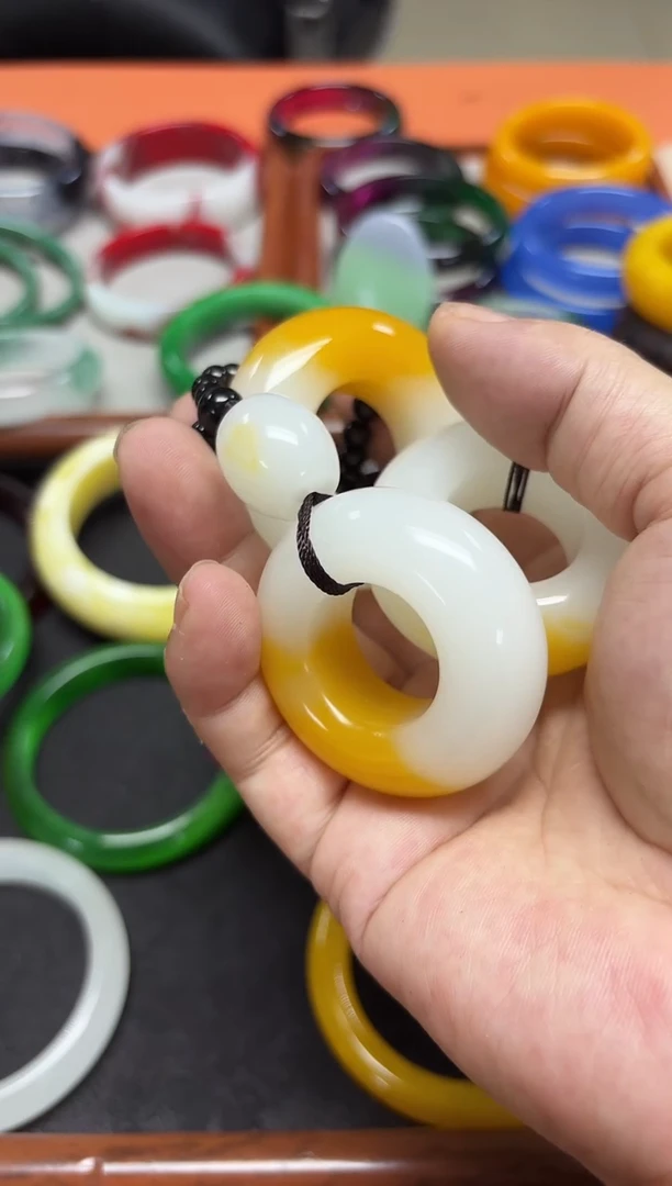 1016号洒金皮吊坠