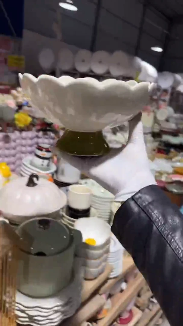 陶瓷花边高脚碗微瑕 凑满20元包邮