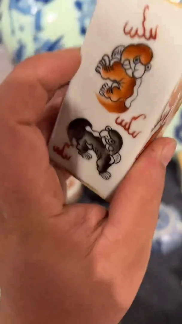 摆件瓷摆件瓷摆件狮子方笔桶