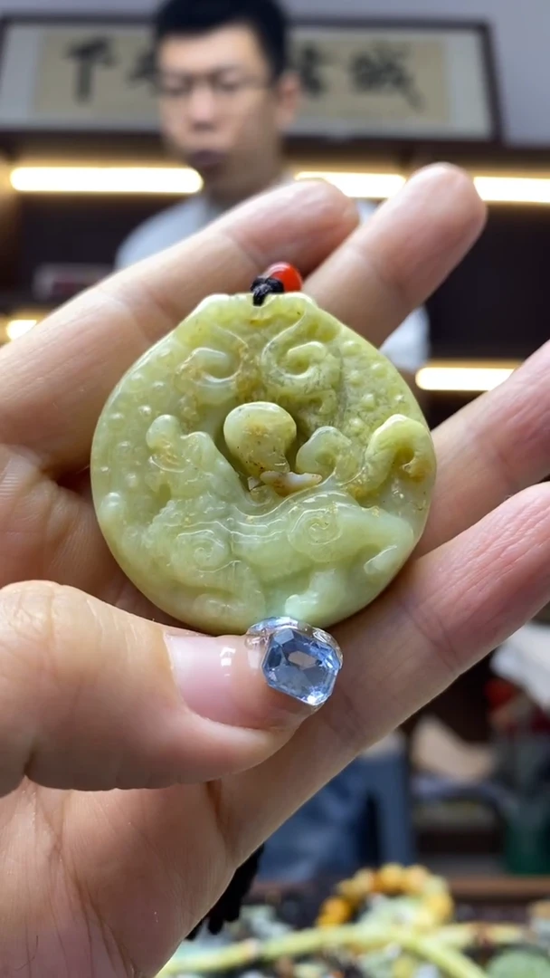 未镶嵌岫玉挂件