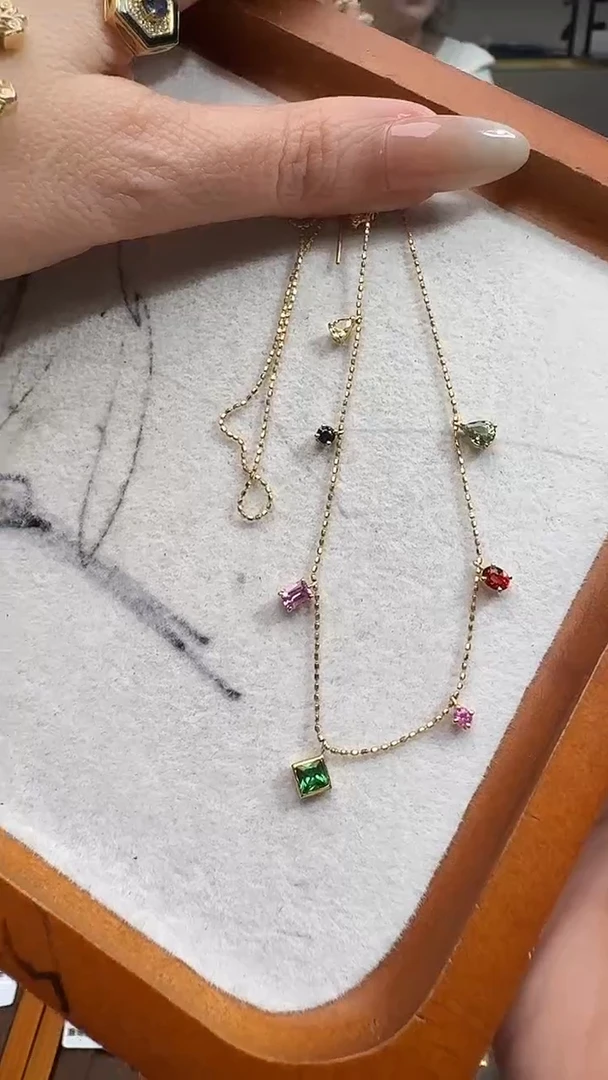 颈饰18K金镶嵌石榴石18K金多彩宝石项链