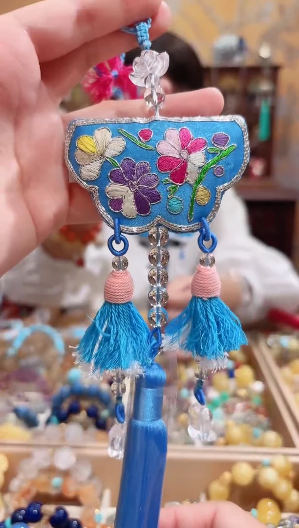 未镶嵌车挂水晶设计款珠串