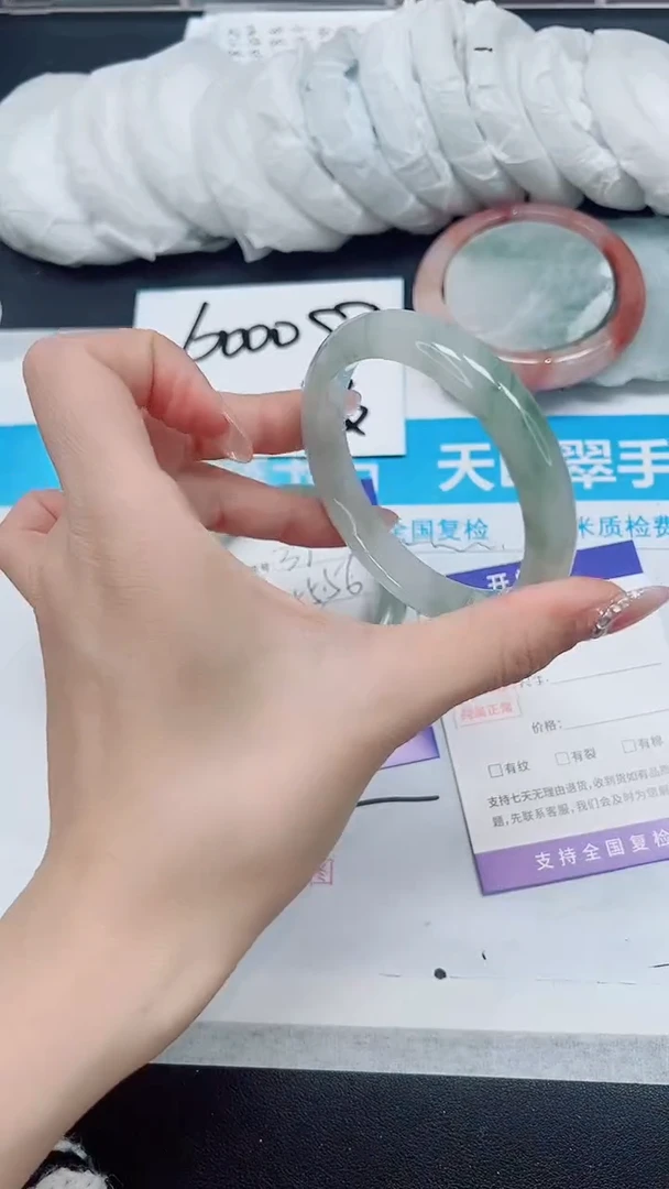 【闪购商品】石英质玉手镯未镶嵌A40-60/61