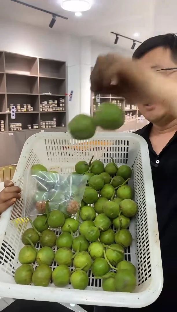 文玩核桃把件【谨慎下单，青皮开起不tui不huan！】蛤蟆头连枝青皮果