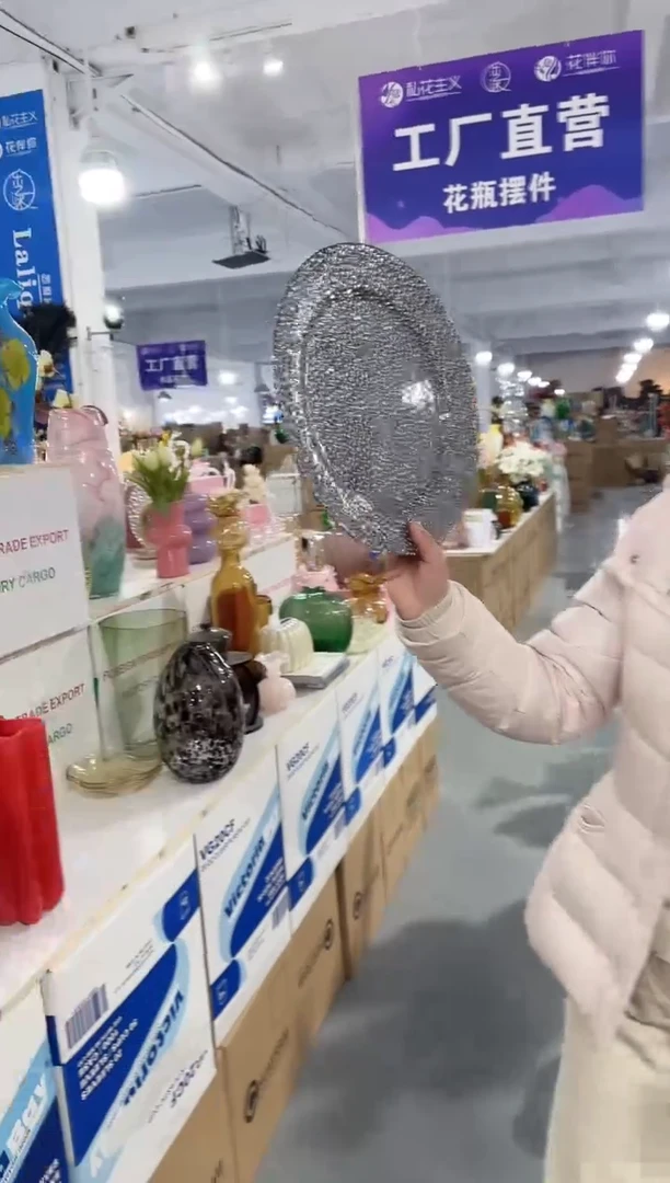 【闪购商品】玻璃安琪花瓶微瑕-R80D